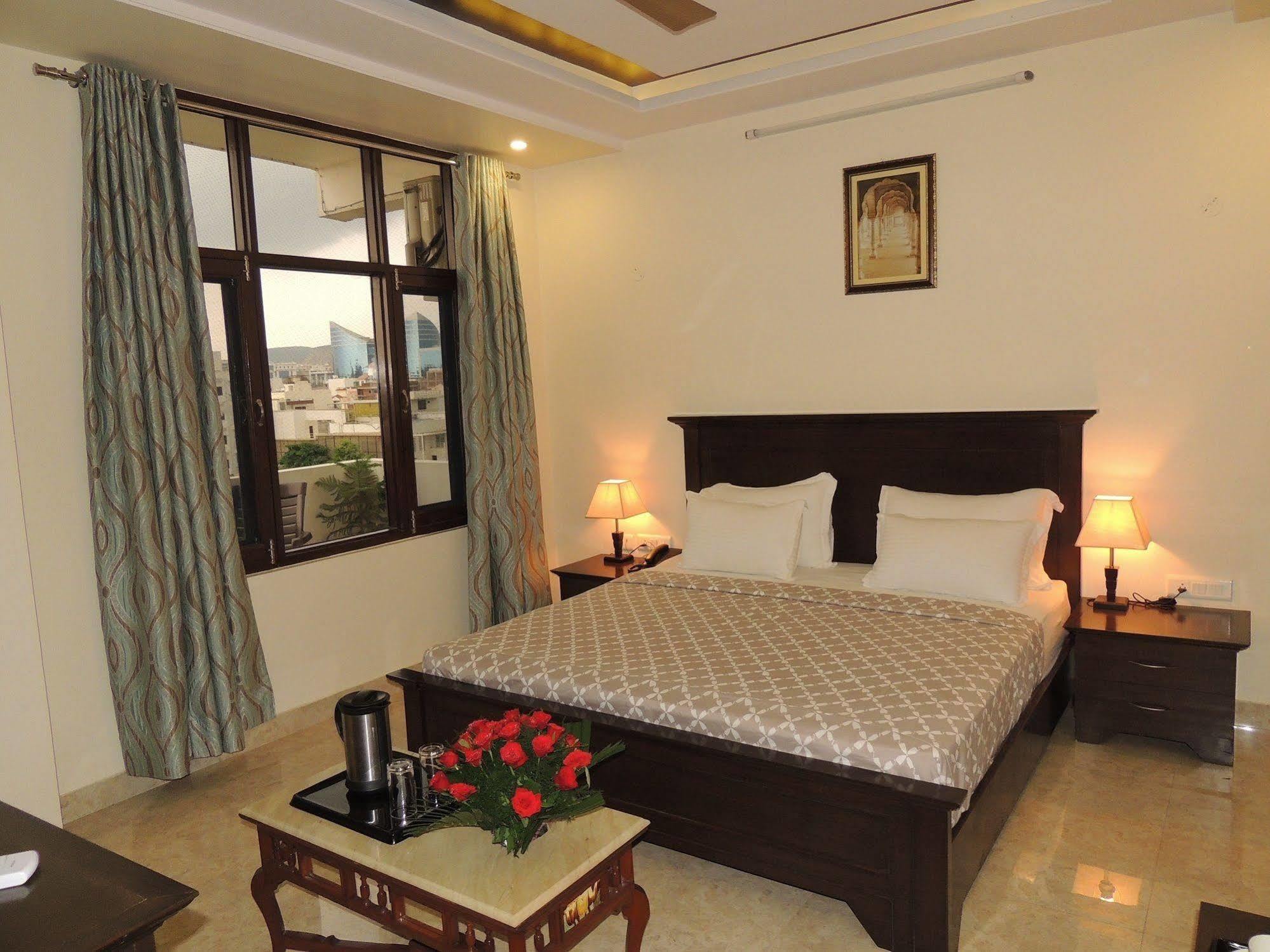 Raj Regency Hotell Jaipur Exteriör bild