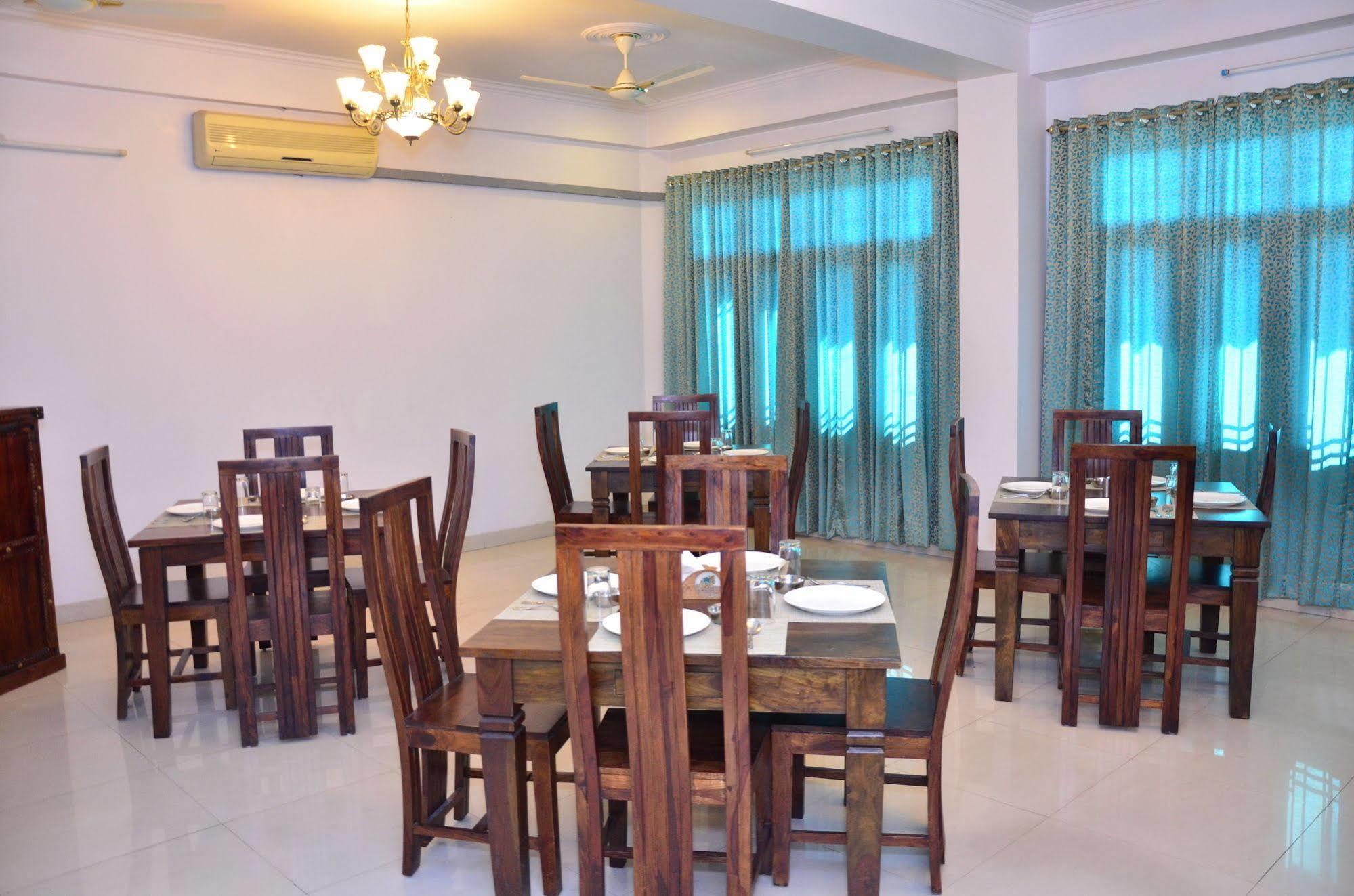 Raj Regency Hotell Jaipur Exteriör bild